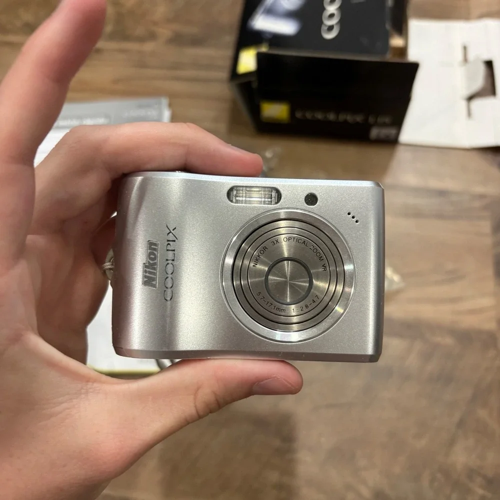 Vintage Y2K Nikon Digital Camera Silver Coolpix L15 Point and Shoot VR